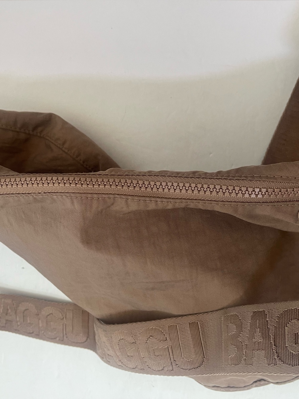 Baggu Medium Nylon Crescent Bag in Toasted Almond - Picture 3 of 10